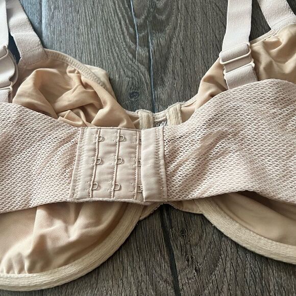 Women's Plus Size Underwire Bra size 42 D - Picture 6 of 9